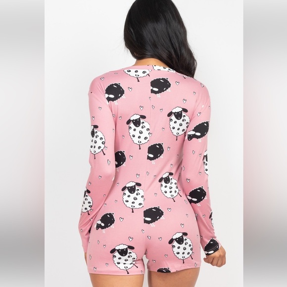 ⭕️ SOLD OUT ⭕️ NEW Pink Animal Print V Neck Button Up Romper - Picture 6 of 7